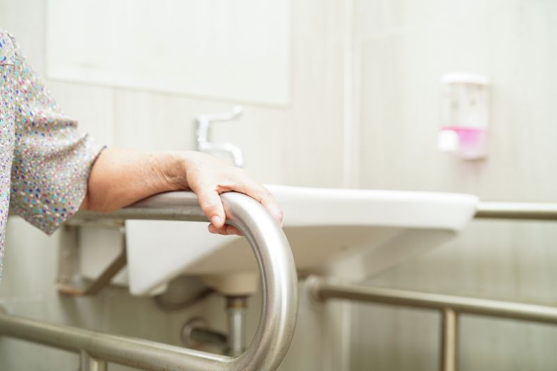 Final Touches on Lanai